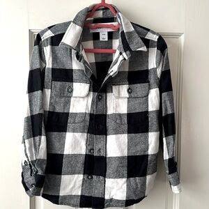 Old Navy kids XS 5 Black Buffalo button down shirt. Great shirt! 100% cotton